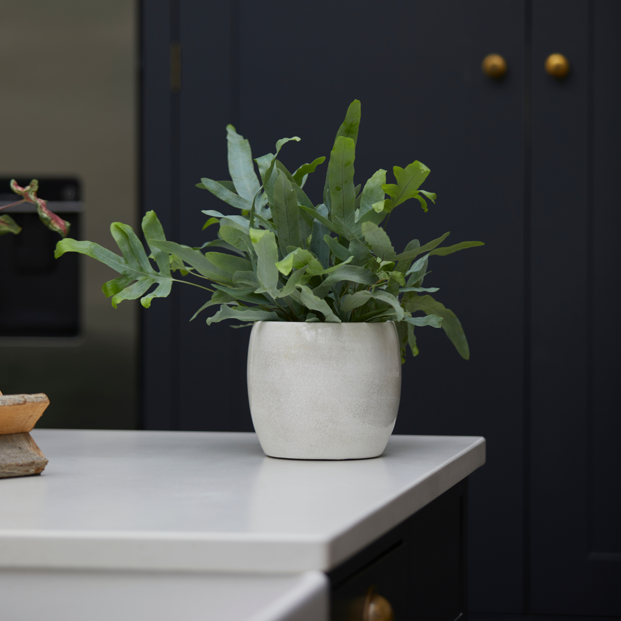 Light Grey Metallic Round Indoor Plant Pot - 24cm